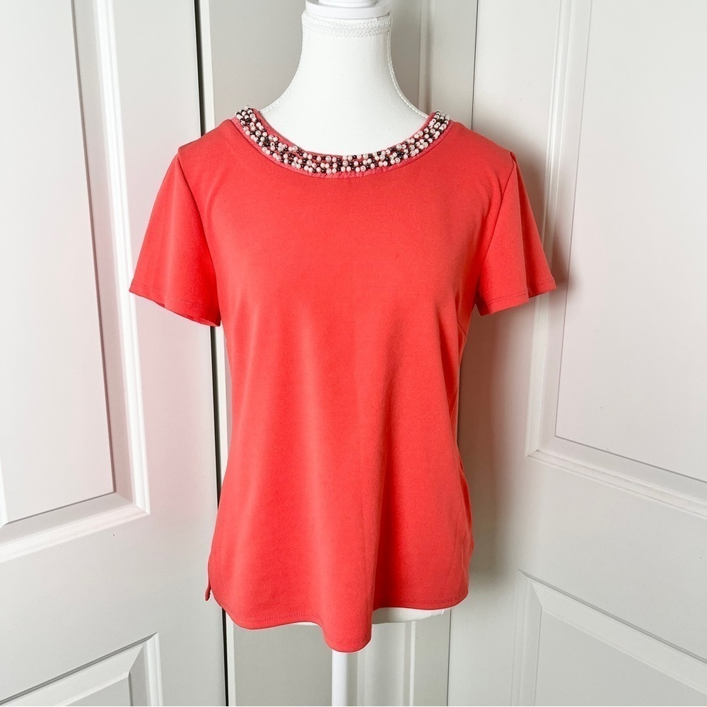 Vintage Coral Mod Blouse with Embellished Beaded Collar – Chic & Timeless, S/M